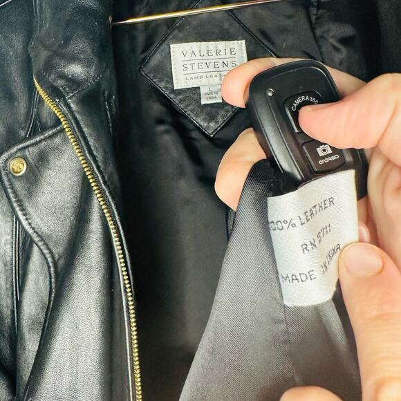 Vintage Valerie Stevens Black 100% Lamb Leather Gold Button Jacket Size Large - Picture 12 of 13